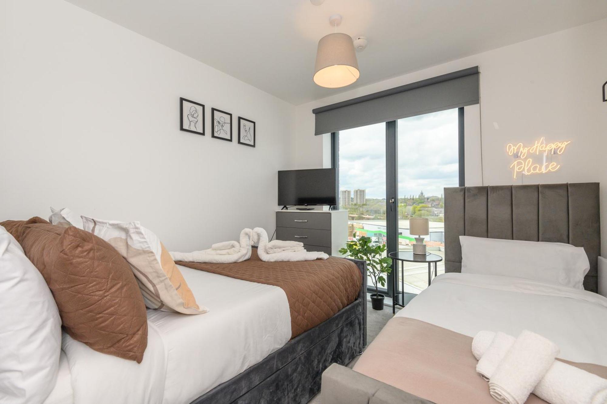 Springwell Suite - City Centre - Balcony & Pool Table - 3 Bed ليدز المظهر الخارجي الصورة