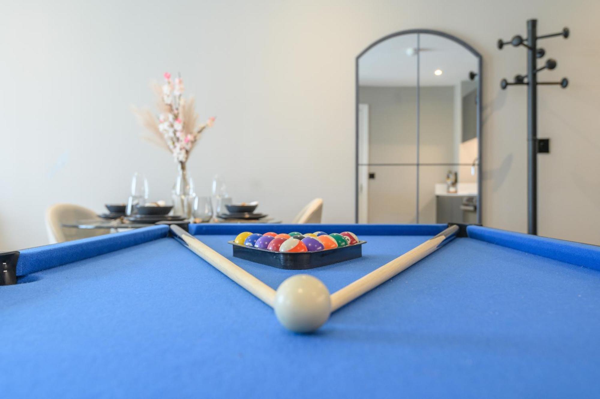 Springwell Suite - City Centre - Balcony & Pool Table - 3 Bed ليدز المظهر الخارجي الصورة